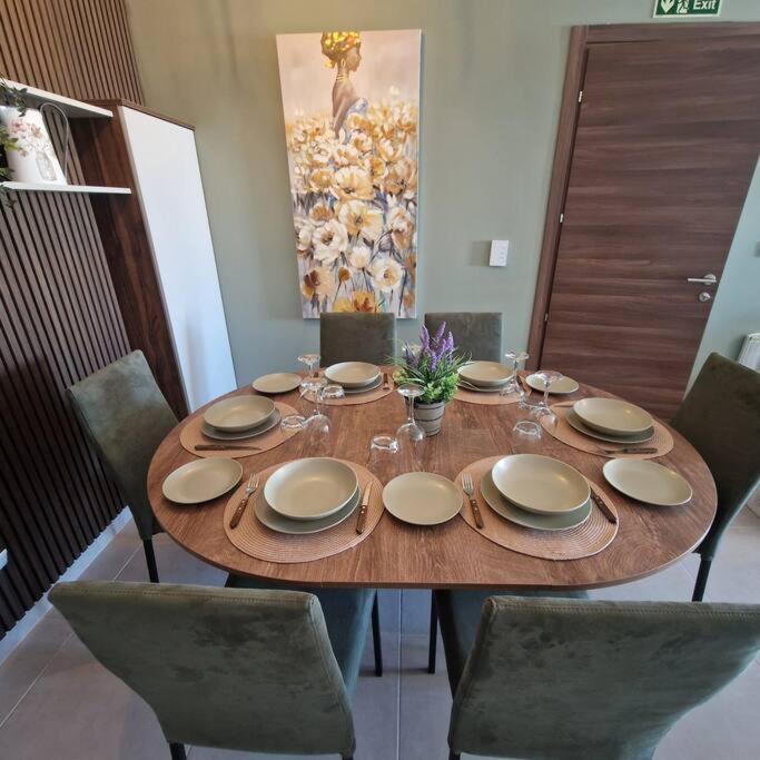 Centrally Located, Well Equipped, Stylish Flat. St. Paul's Bay Exteriör bild