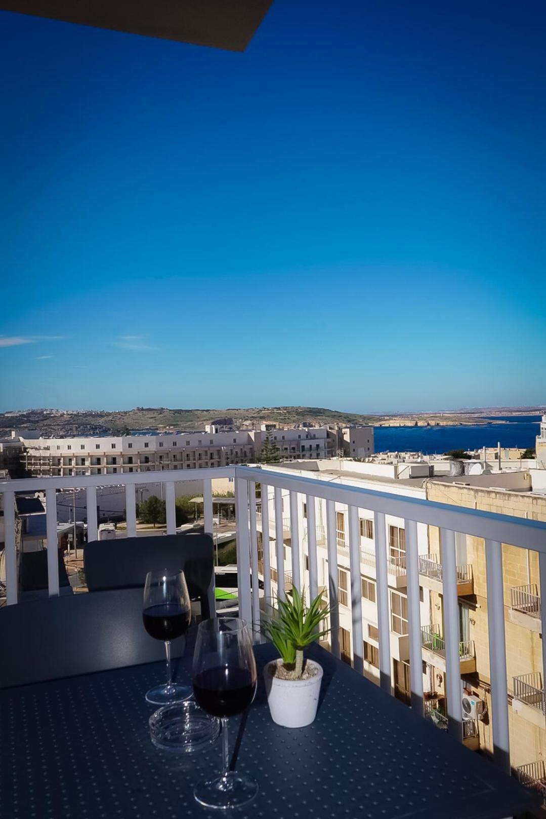 Centrally Located, Well Equipped, Stylish Flat. St. Paul's Bay Exteriör bild