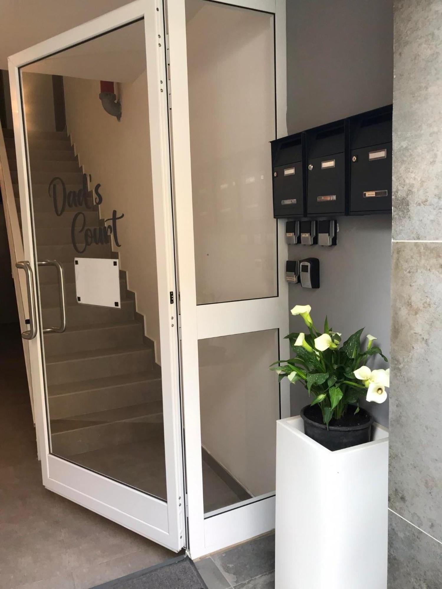 Centrally Located, Well Equipped, Stylish Flat. St. Paul's Bay Exteriör bild