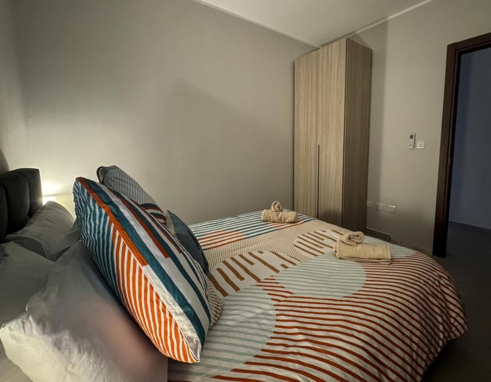 Centrally Located, Well Equipped, Stylish Flat. St. Paul's Bay Exteriör bild