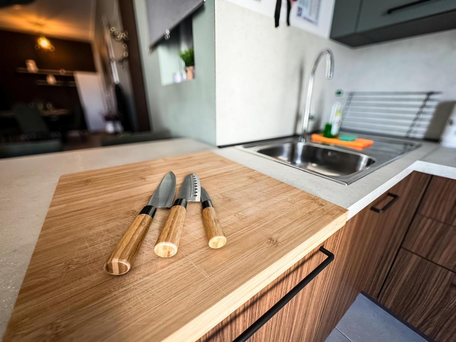 Centrally Located, Well Equipped, Stylish Flat. St. Paul's Bay Exteriör bild