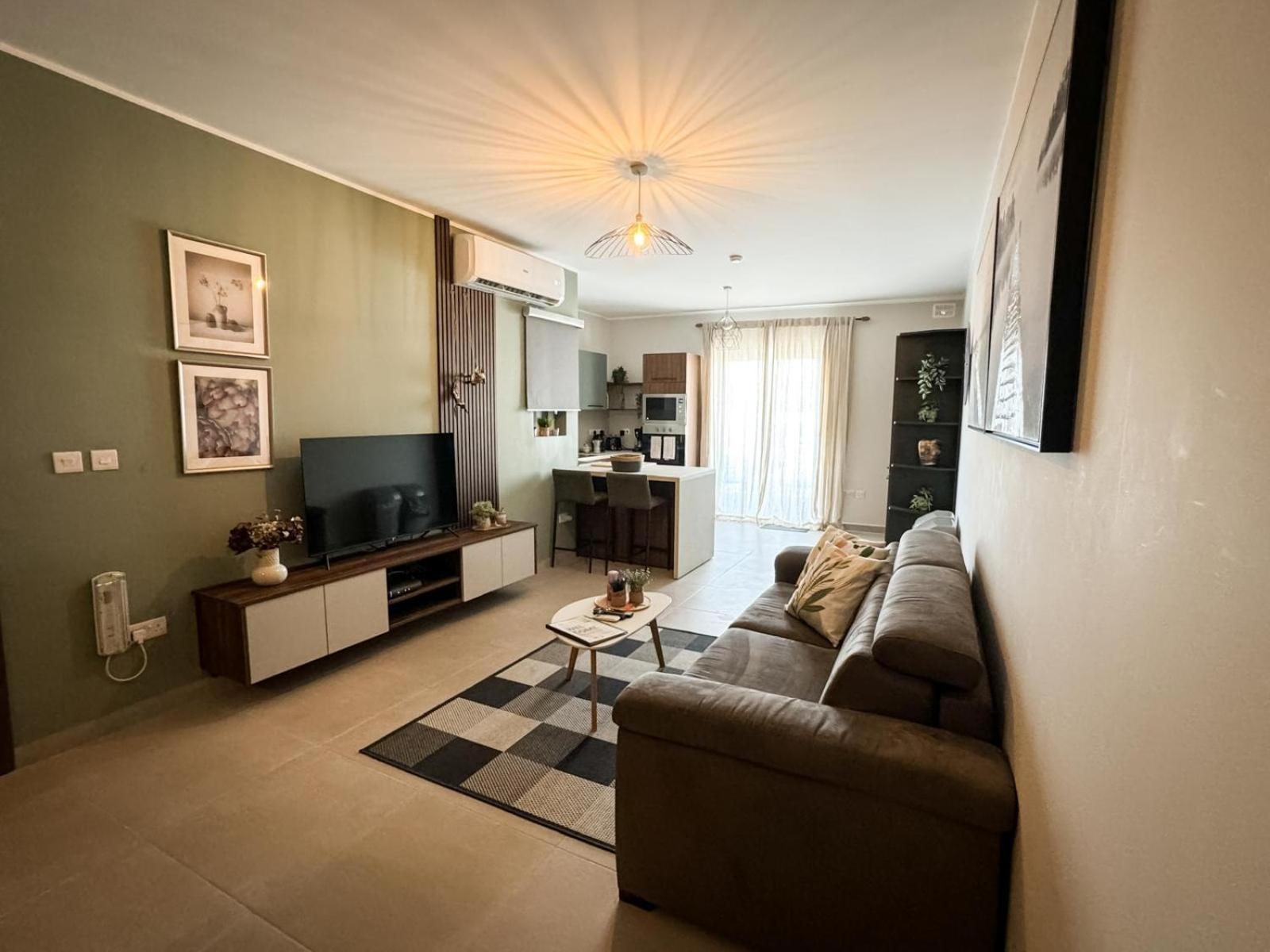 Centrally Located, Well Equipped, Stylish Flat. St. Paul's Bay Exteriör bild