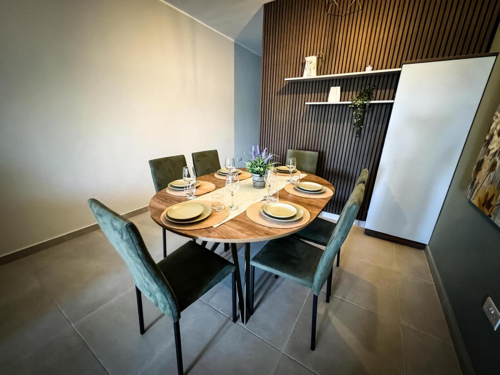 Centrally Located, Well Equipped, Stylish Flat. St. Paul's Bay Exteriör bild