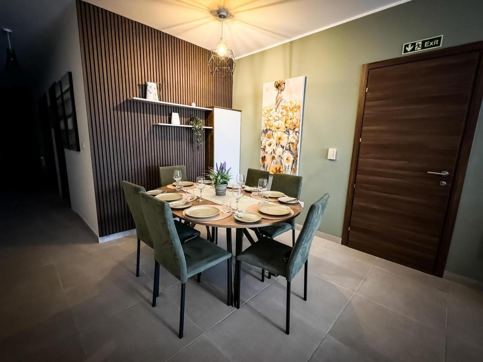 Centrally Located, Well Equipped, Stylish Flat. St. Paul's Bay Exteriör bild